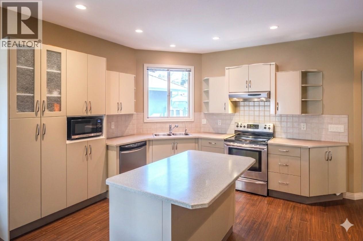 6679 OXBOW Crescent, Oliver