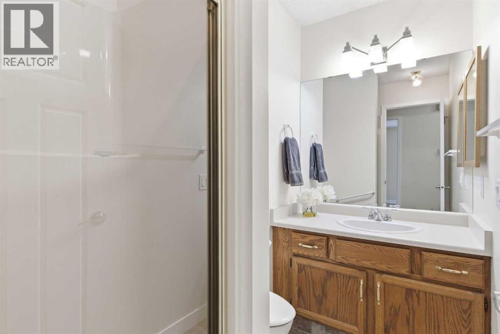 34 Vandoos Gardens NW - 21