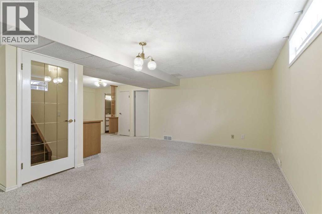 34 Vandoos Gardens NW - 28