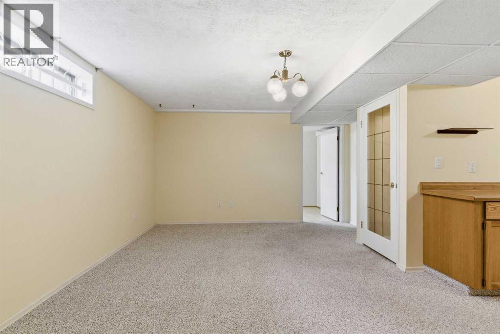 34 Vandoos Gardens NW - 30