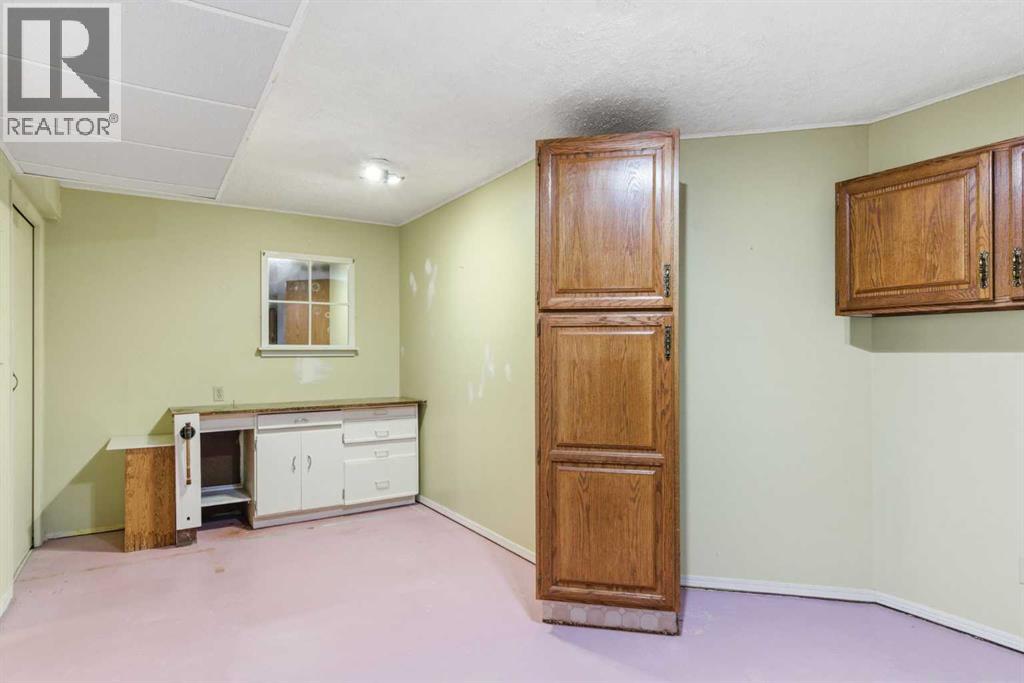 34 Vandoos Gardens NW - 31