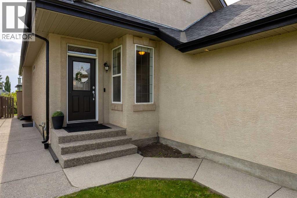 138 Cranwell Close SE - Image 2