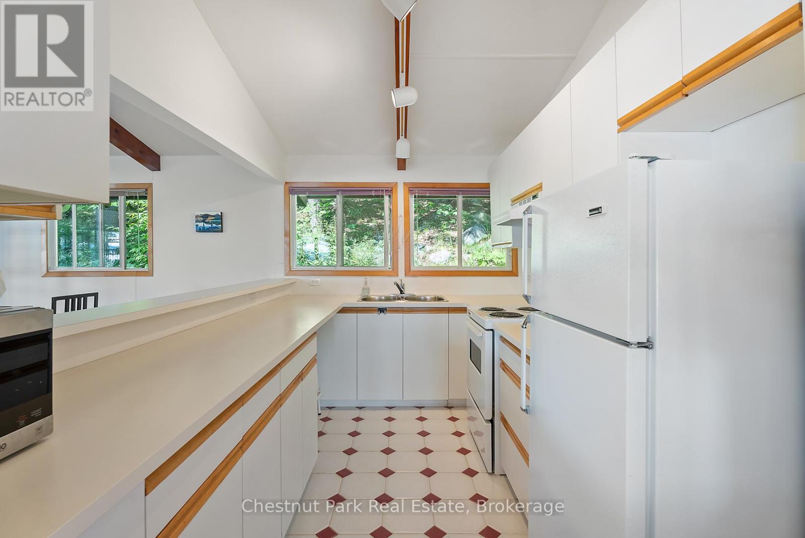 10 WYLDEWOOD ROAD - 42