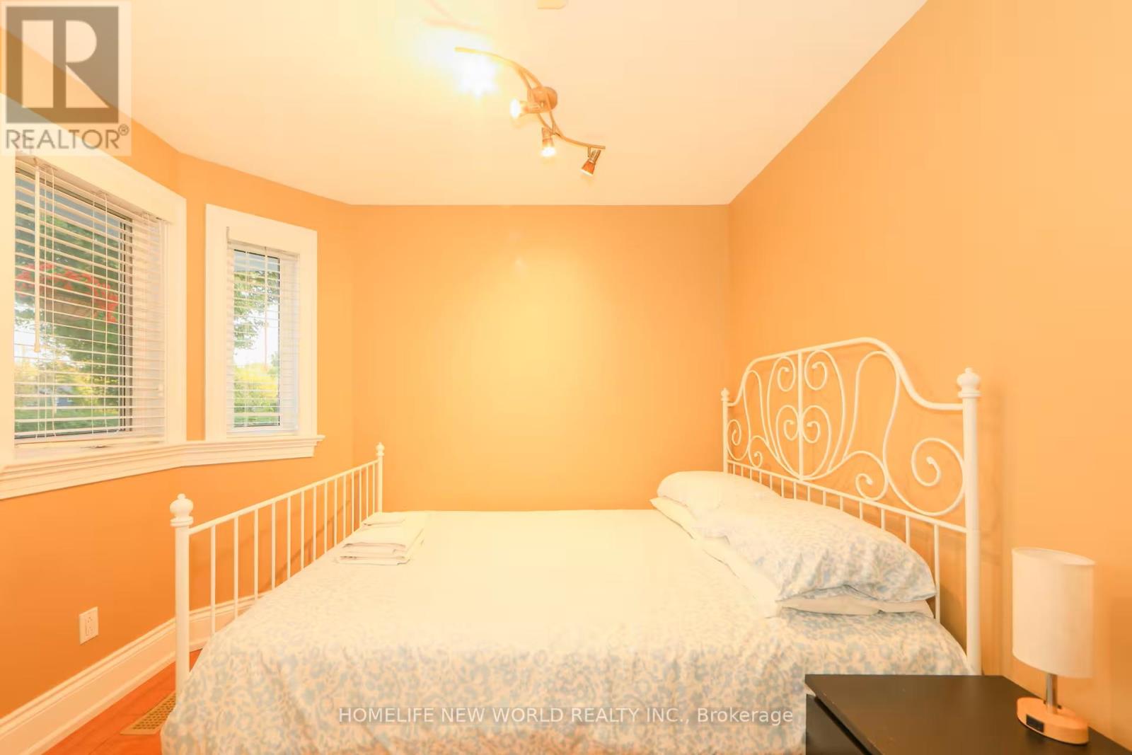 B24240 THORAH PARK BOULEVARD - 8