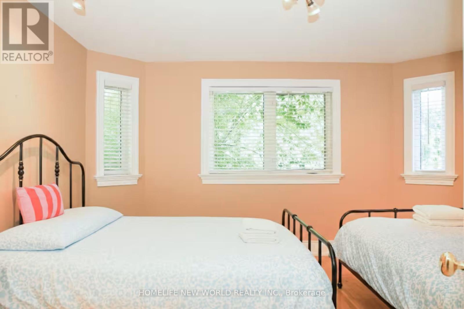 B24240 THORAH PARK BOULEVARD - 9