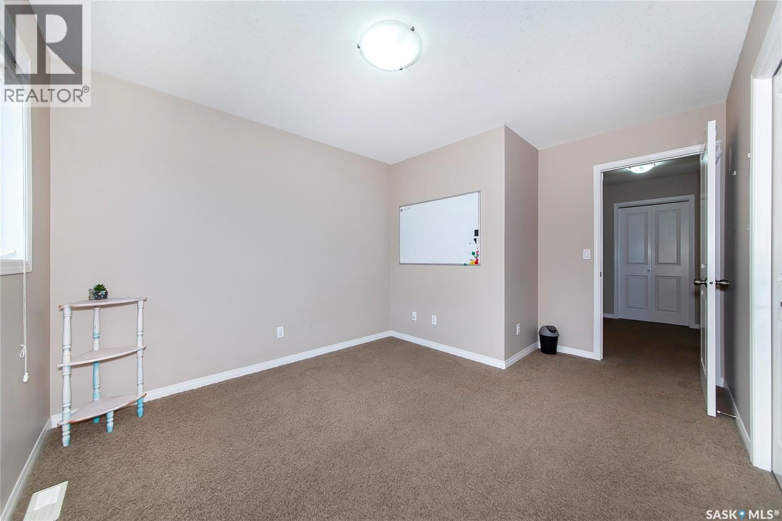 #2 547 East Hampton BOULEVARD - 33