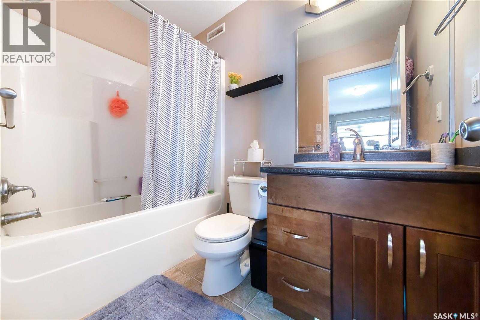 #2 547 East Hampton BOULEVARD - 29