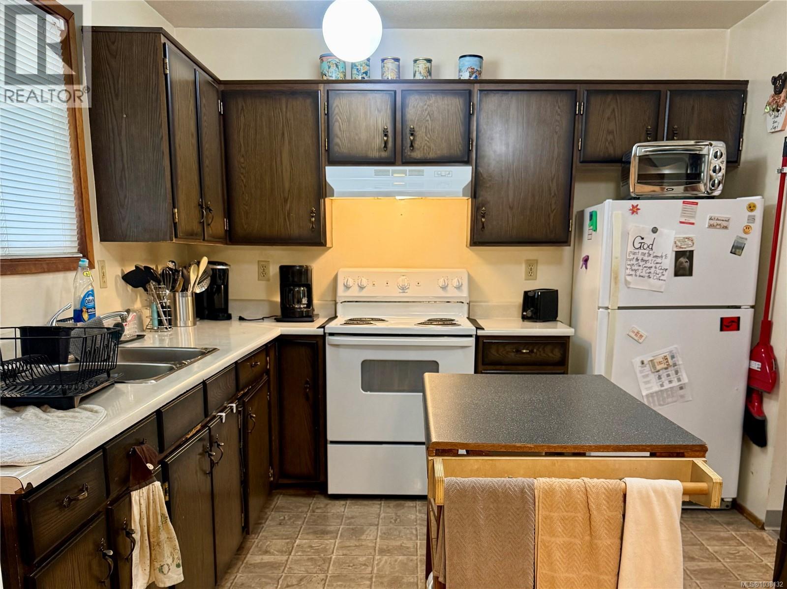 22 Savoy Rd - Image 2