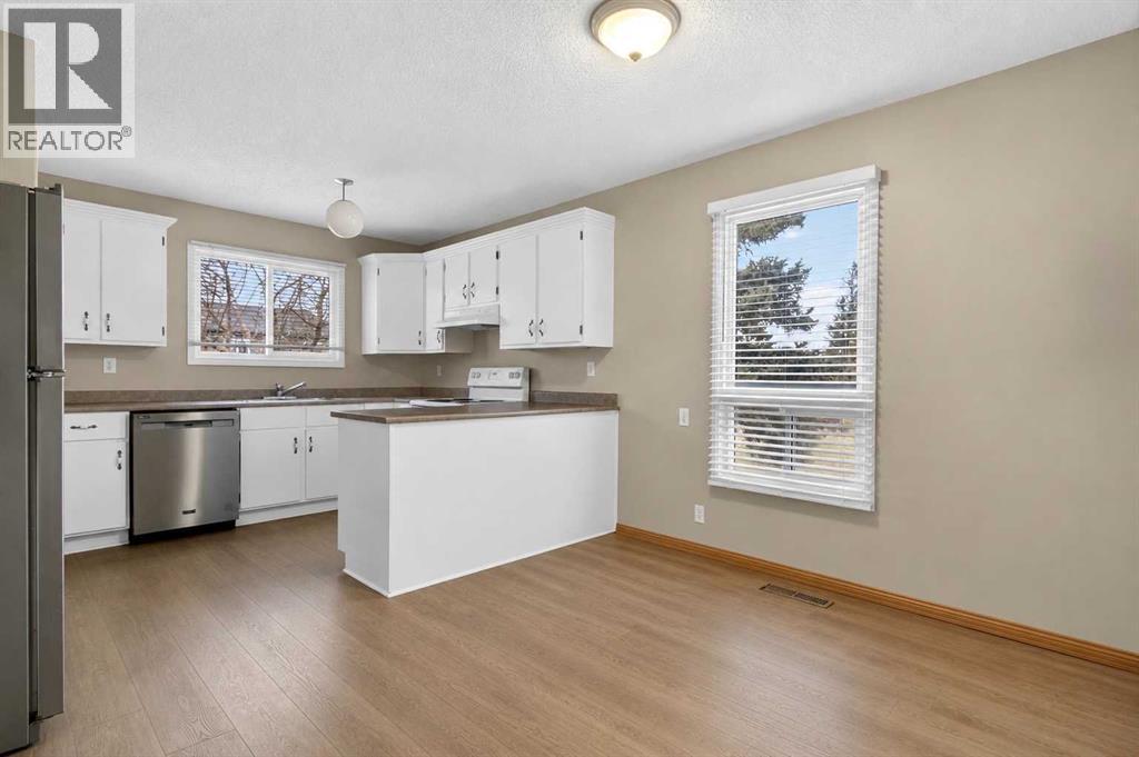 27 Bedford Road NE - 12