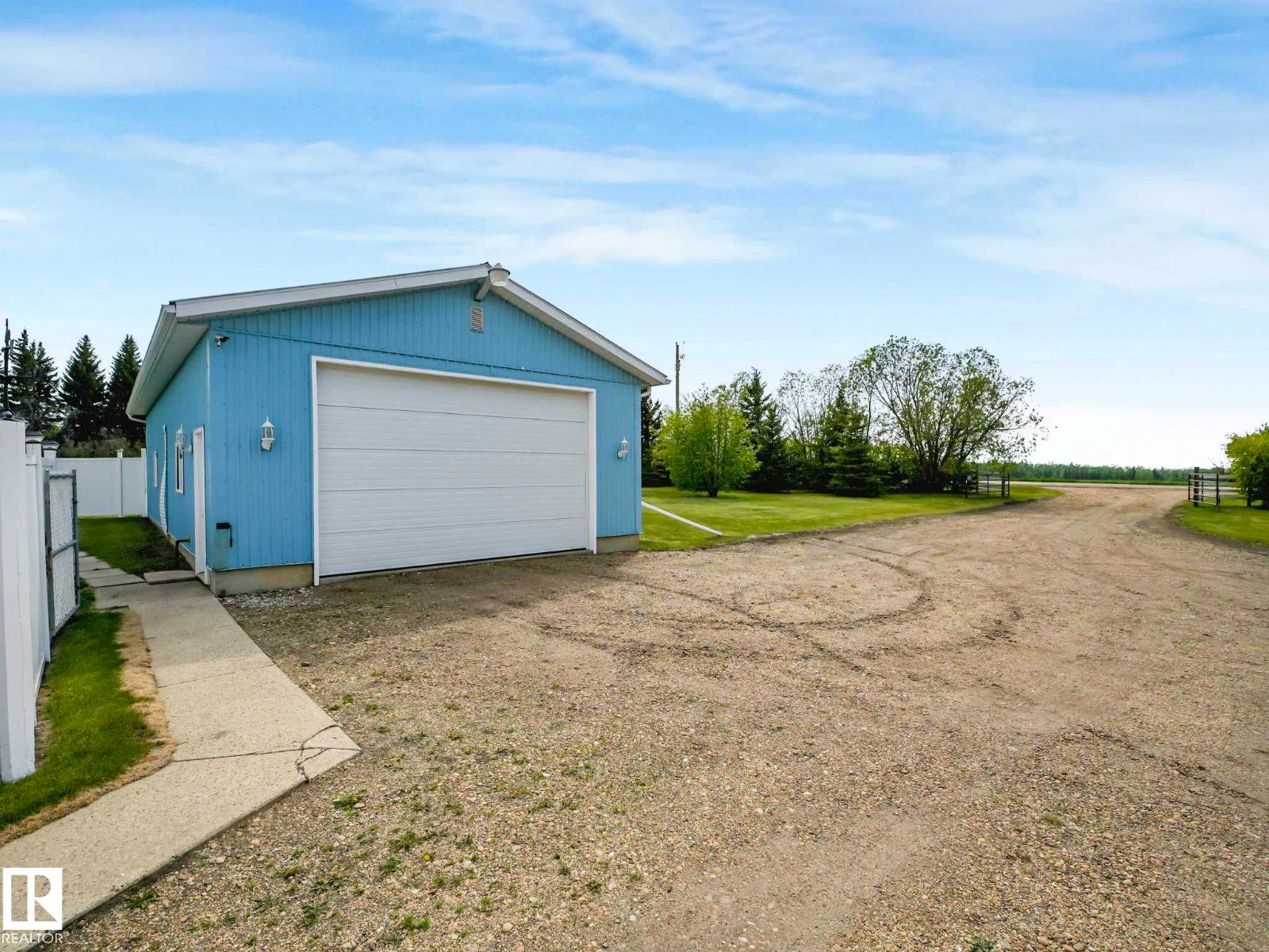 53133 RGE ROAD 223 - 18