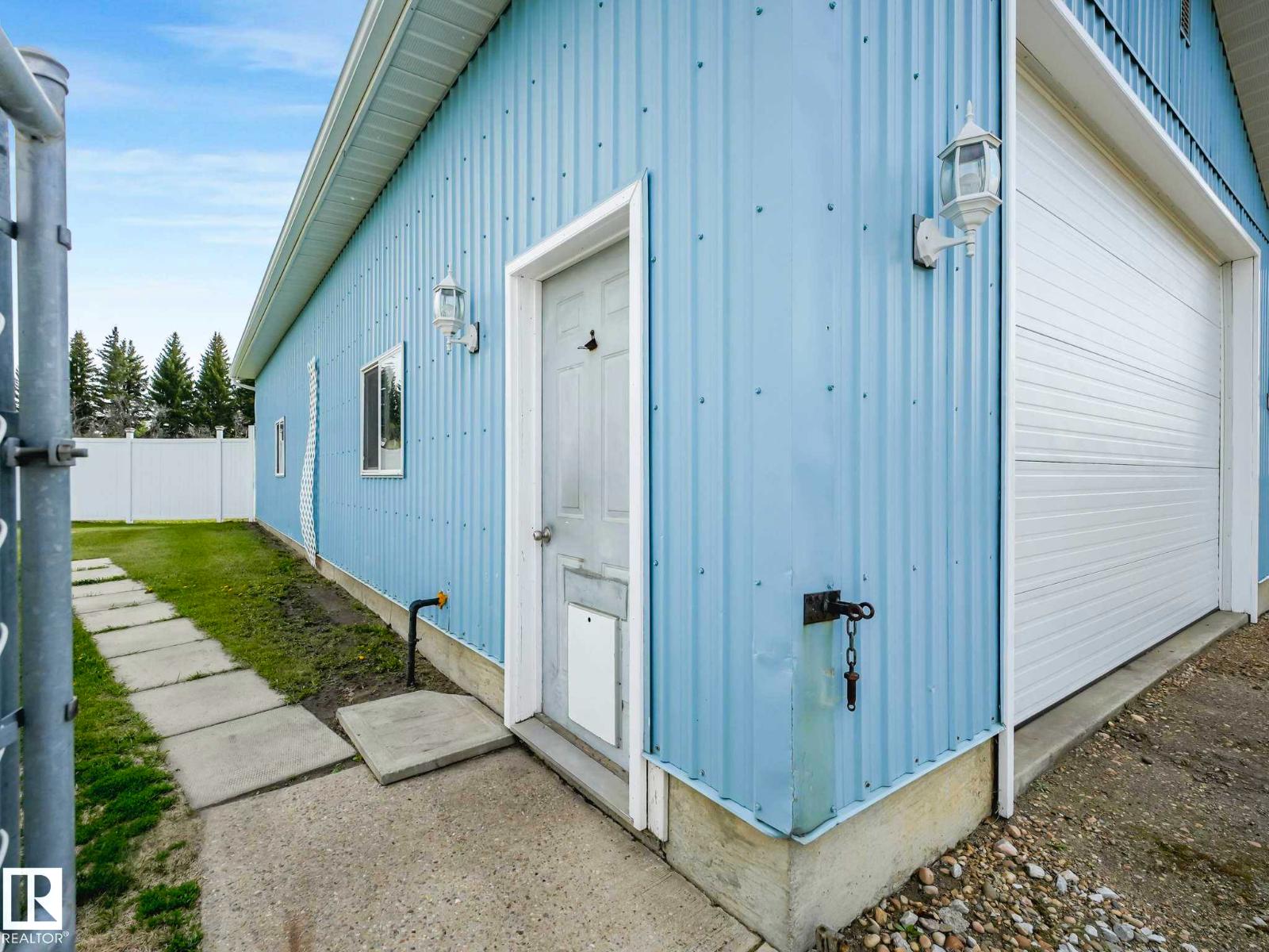 53133 RGE ROAD 223 - 19