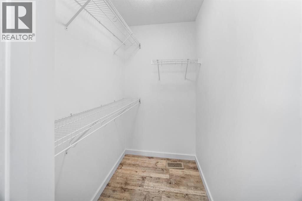 156 9 Street NE - 24