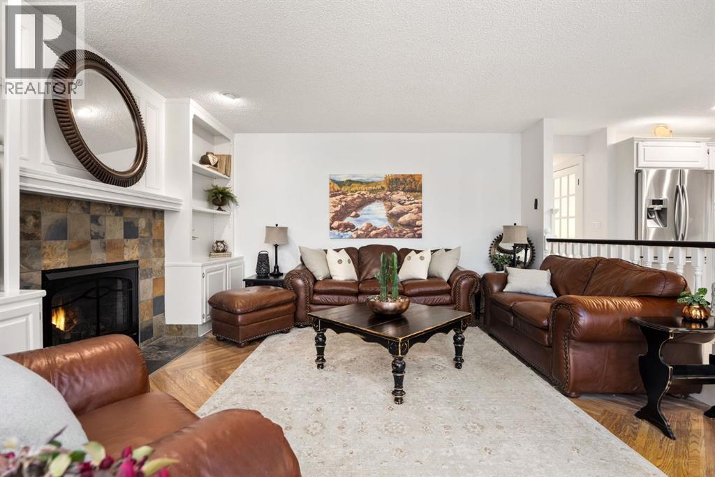 51 Woodridge Close SW - 16