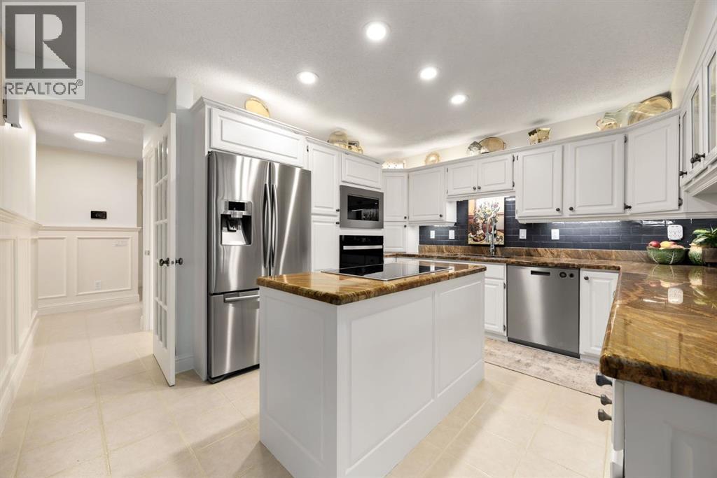 51 Woodridge Close SW - 10