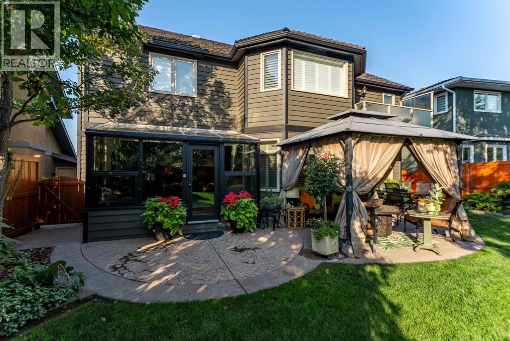 51 Woodridge Close SW - 38