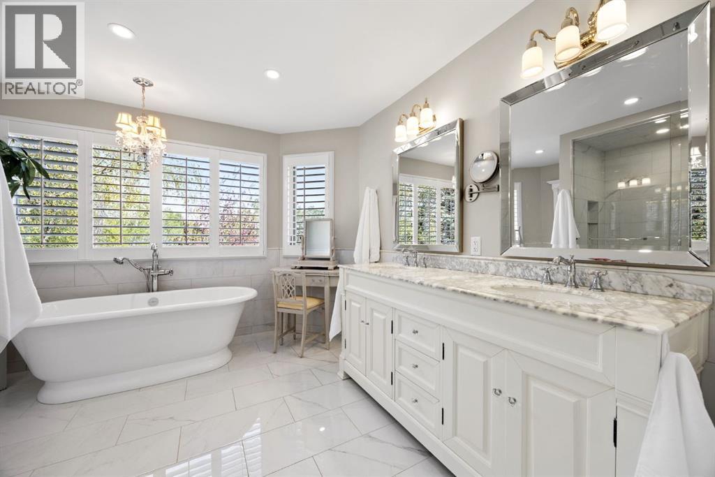 51 Woodridge Close SW - 32