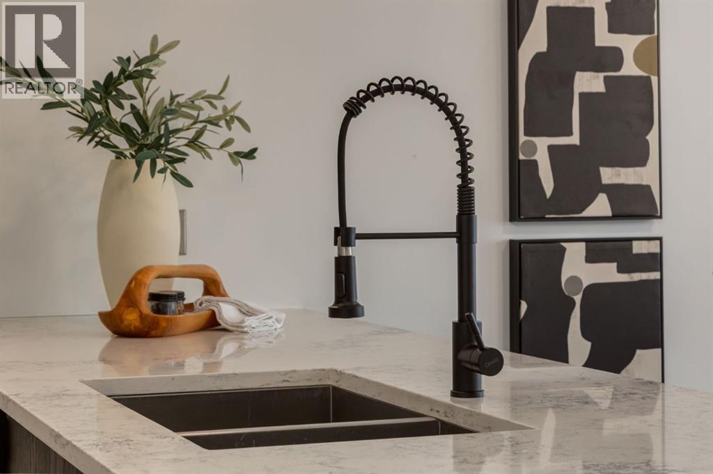 #1403 530 12 Avenue SW - 26