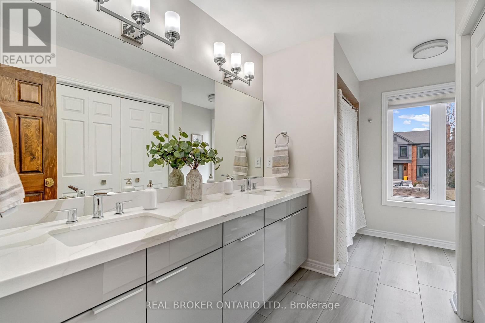9 FLANDERS DRIVE - 25