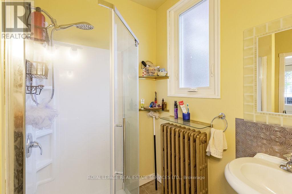 100 WENTWORTH STREET S - 13