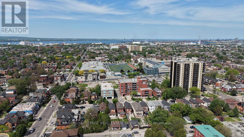 100 WENTWORTH STREET S - 36