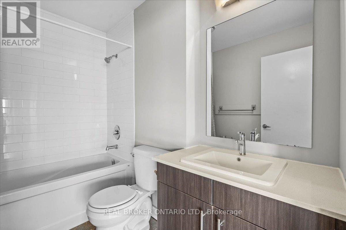 #203 1 VICTORIA STREET S - 16