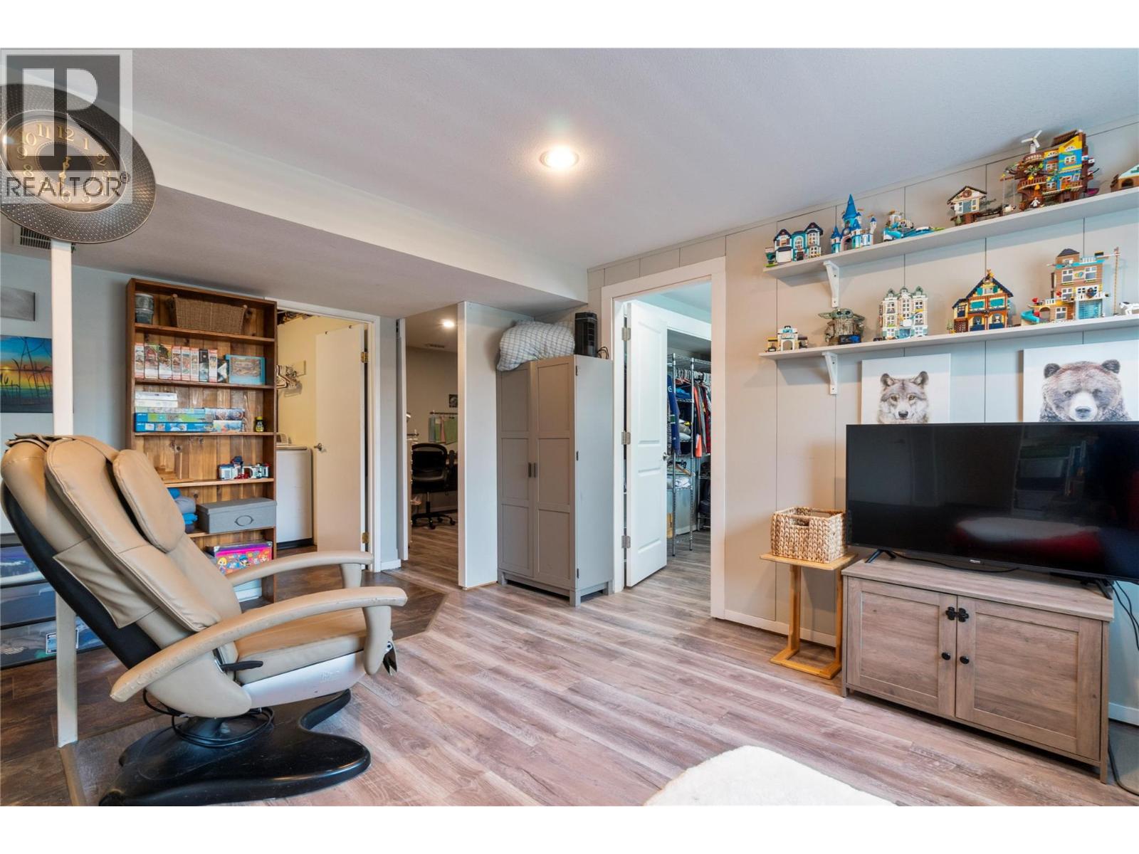 1850 28 Avenue NE - 48