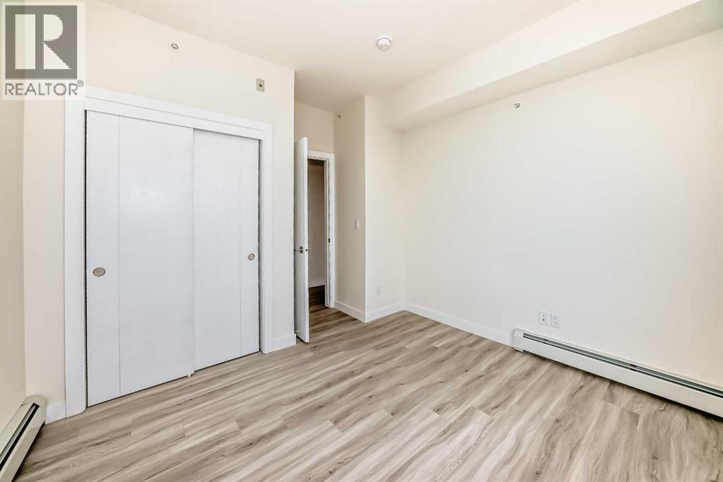 #2406 15 Skyview Point Crescent - 24
