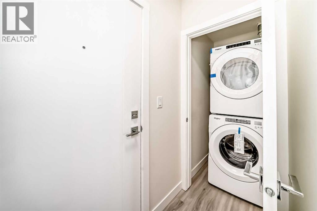 #2406 15 Skyview Point Crescent - 30