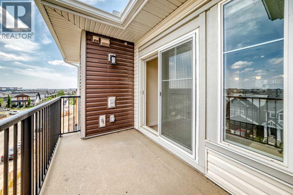 #2406 15 Skyview Point Crescent - 34
