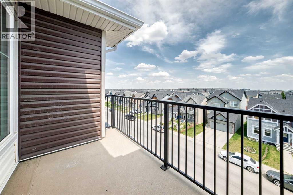 #2406 15 Skyview Point Crescent - 32