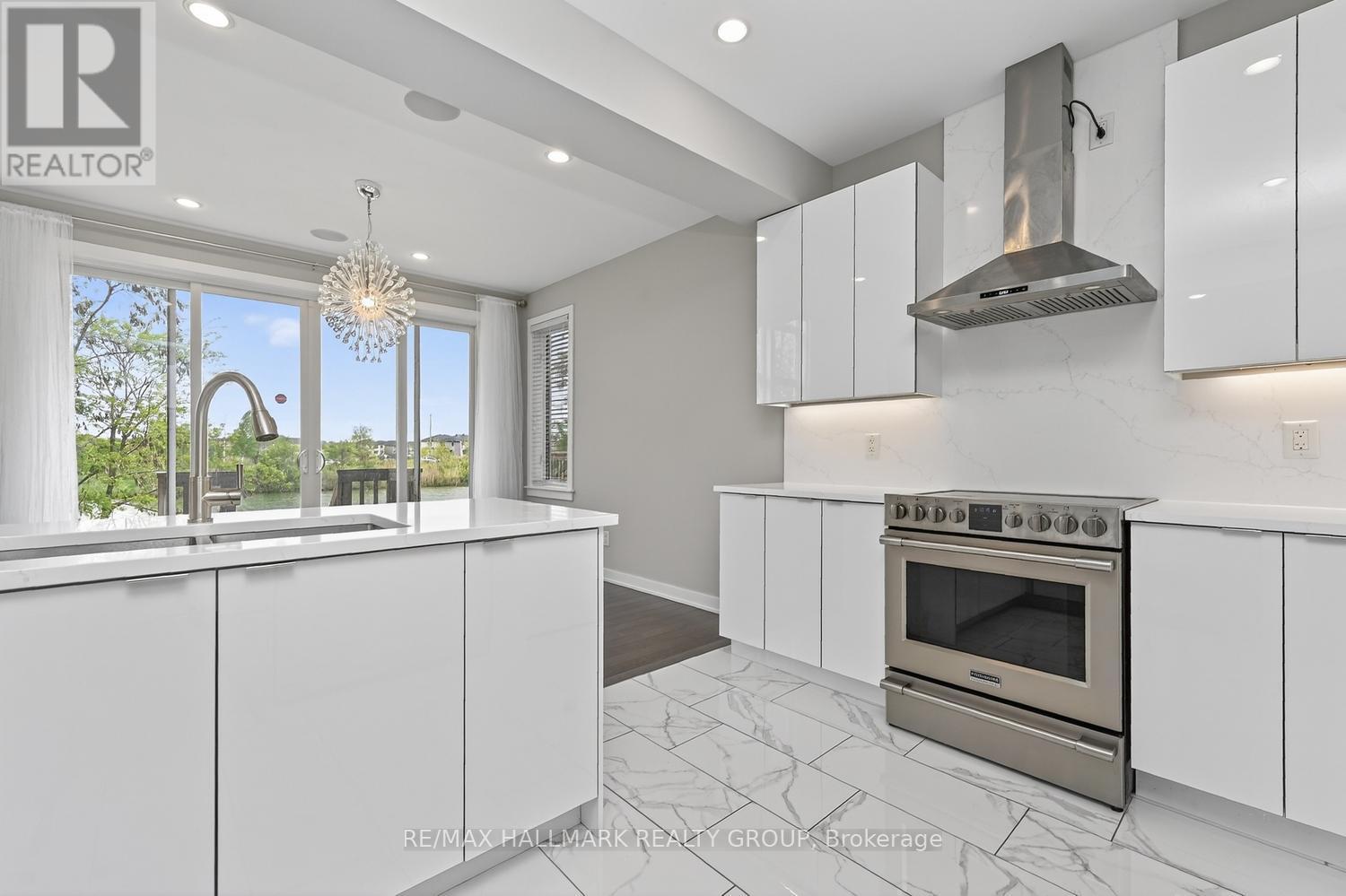 339 ANDALUSIAN CRESCENT - 17