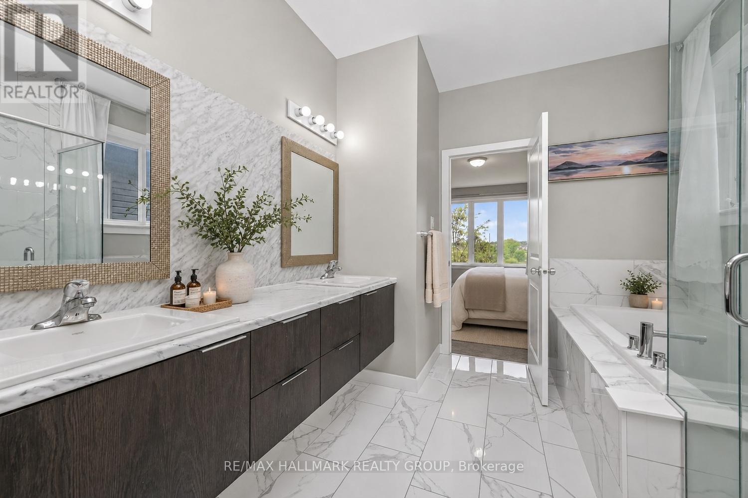 339 ANDALUSIAN CRESCENT - 31