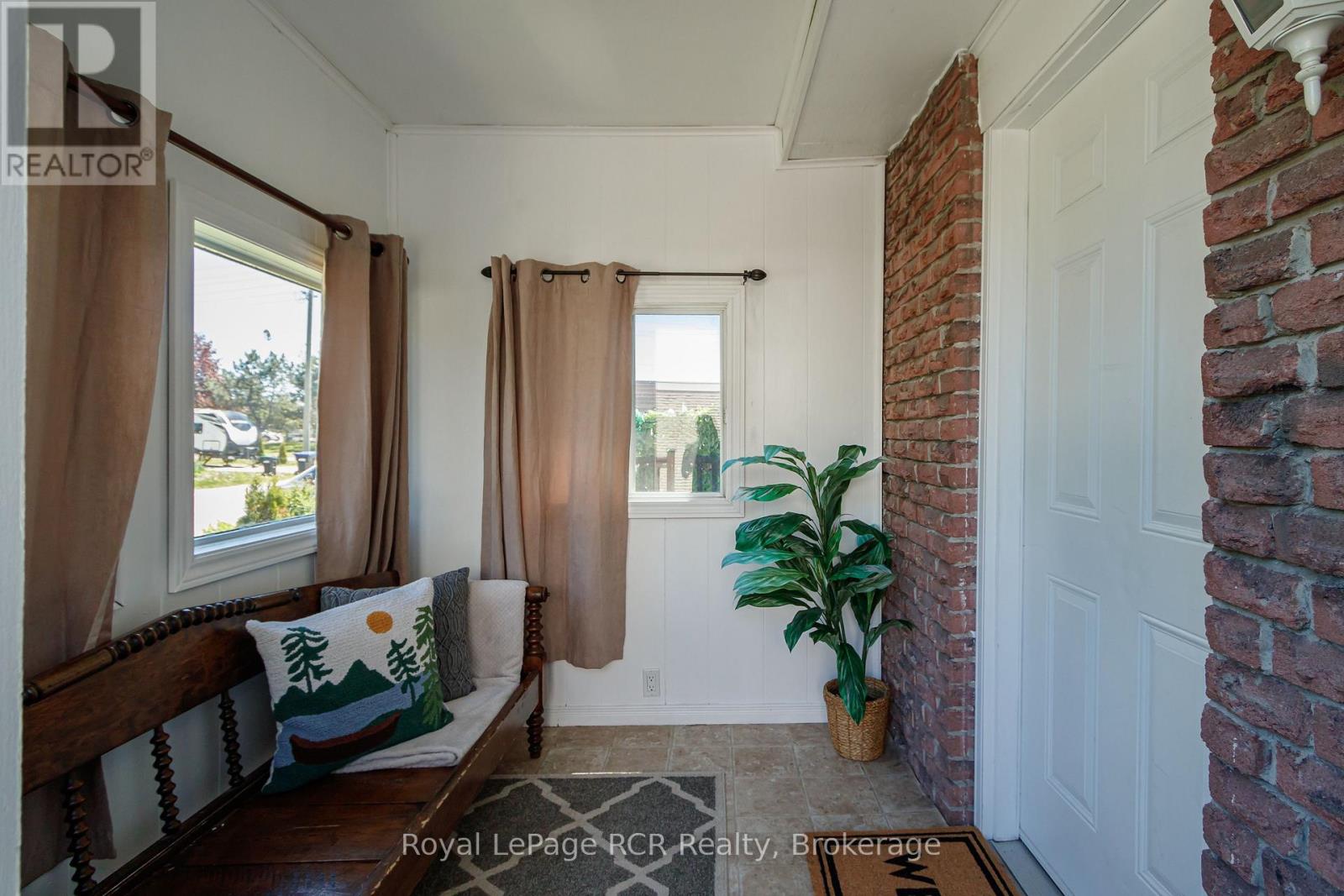 92 ALICE STREET - 5