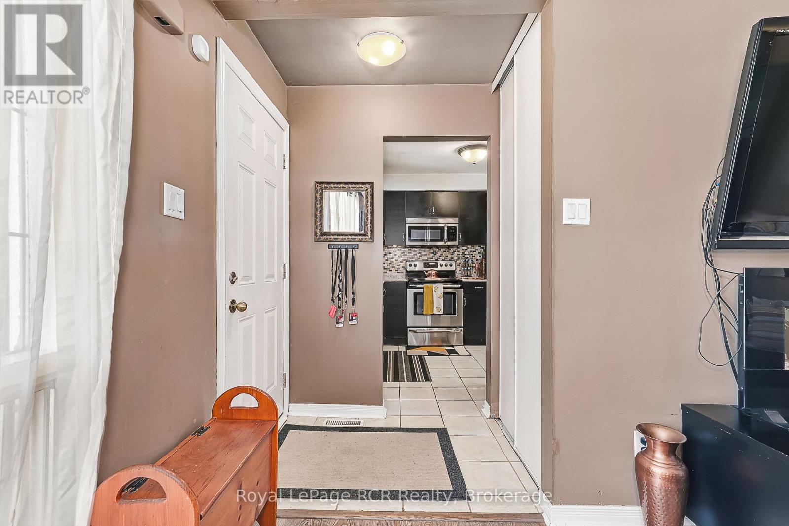 92 ALICE STREET - 7