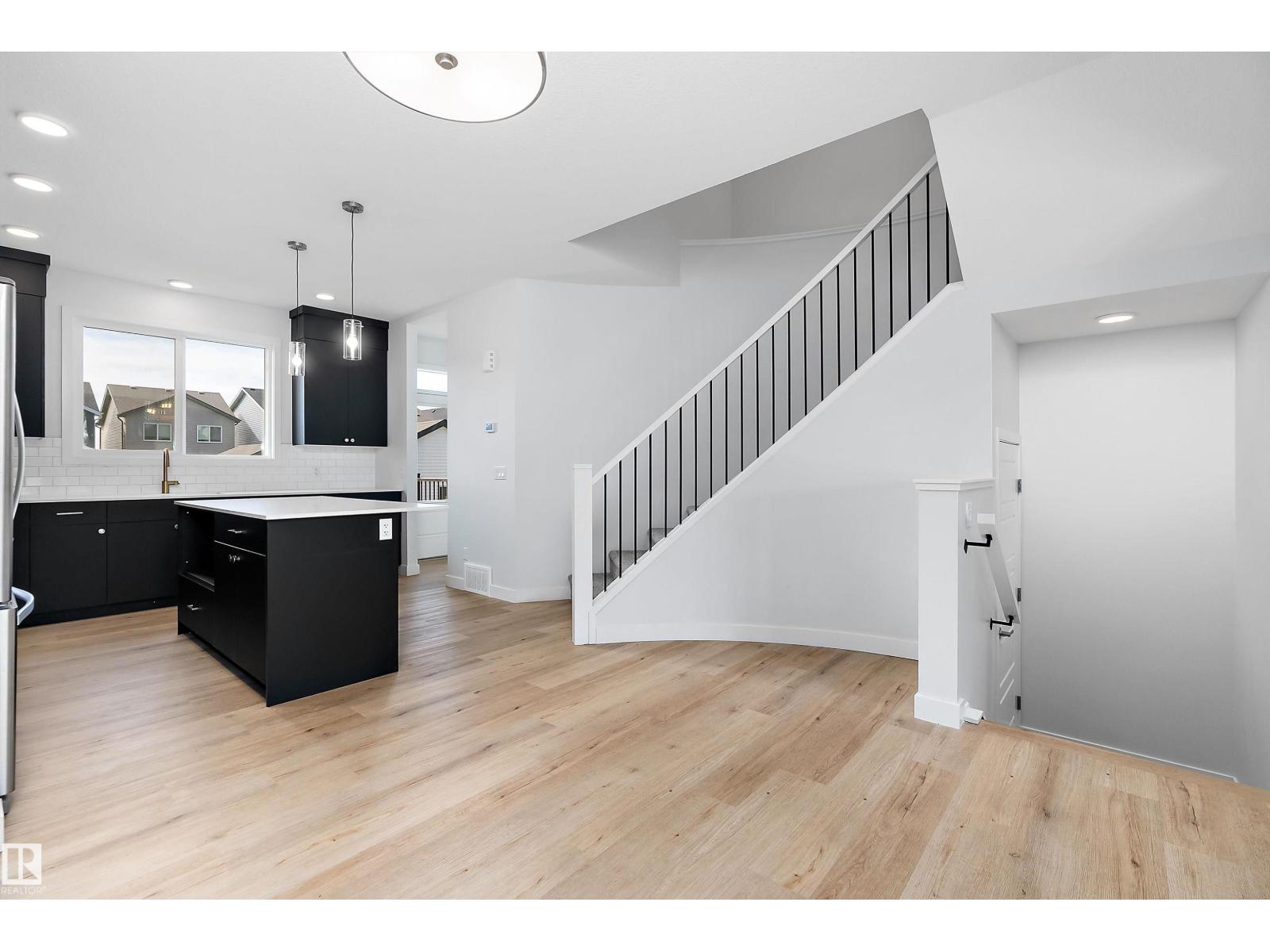 5275 EDGEMONT BV NW - 17