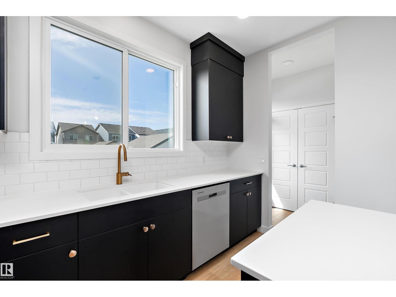 5275 EDGEMONT BV NW - 23