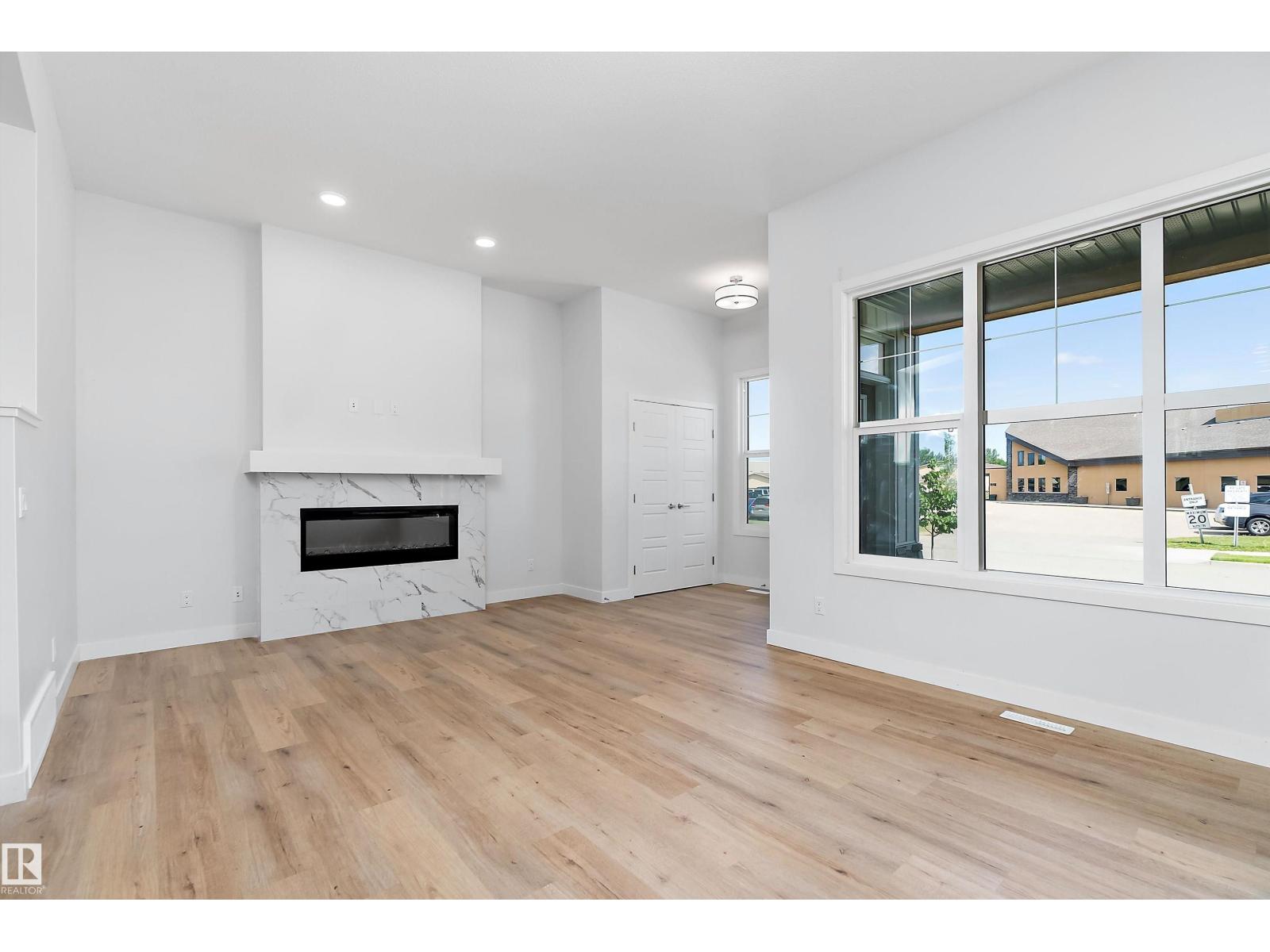 5275 EDGEMONT BV NW - 9