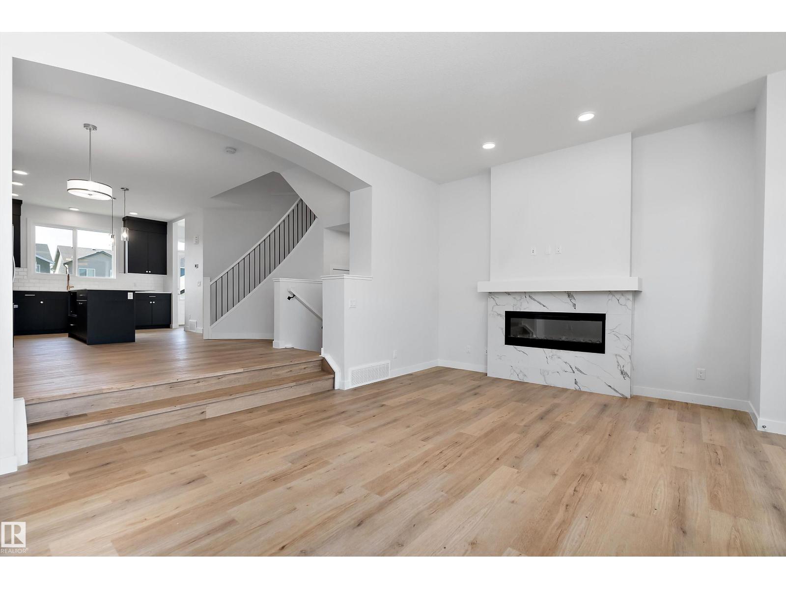 5275 EDGEMONT BV NW - 6