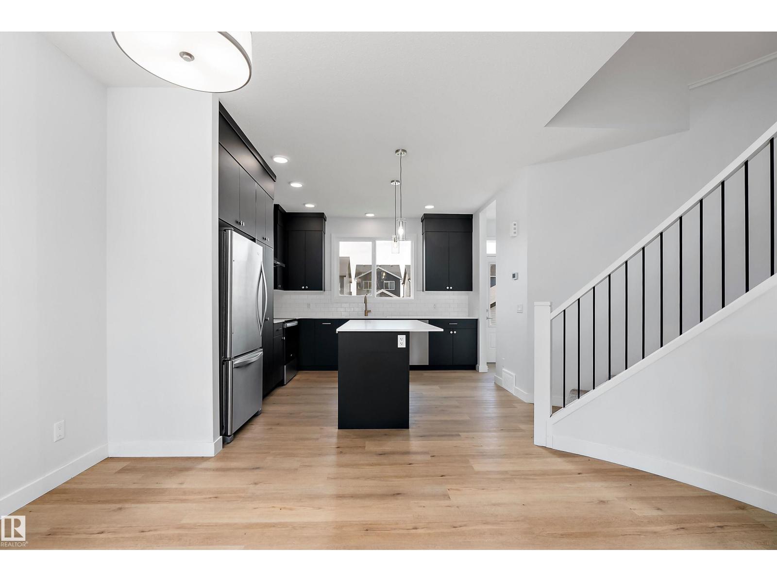 5275 EDGEMONT BV NW - 21