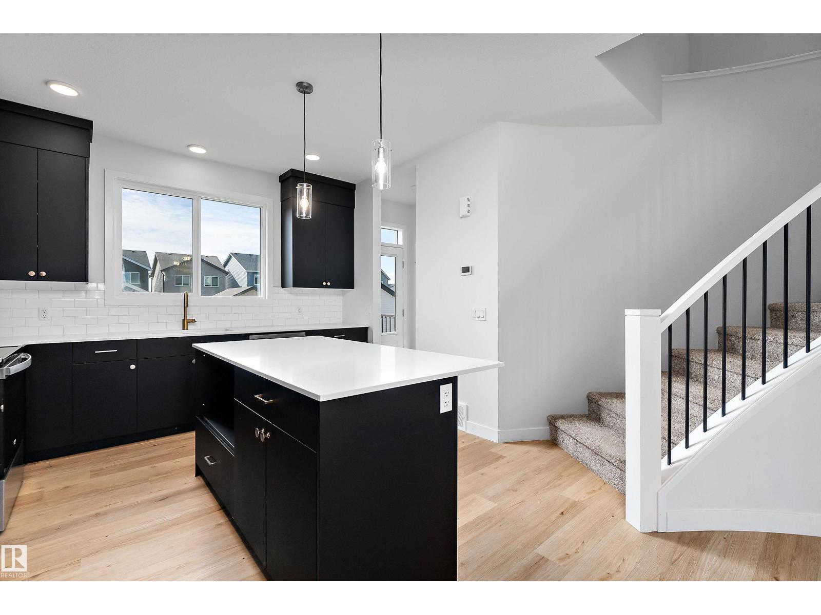 5275 EDGEMONT BV NW - 11