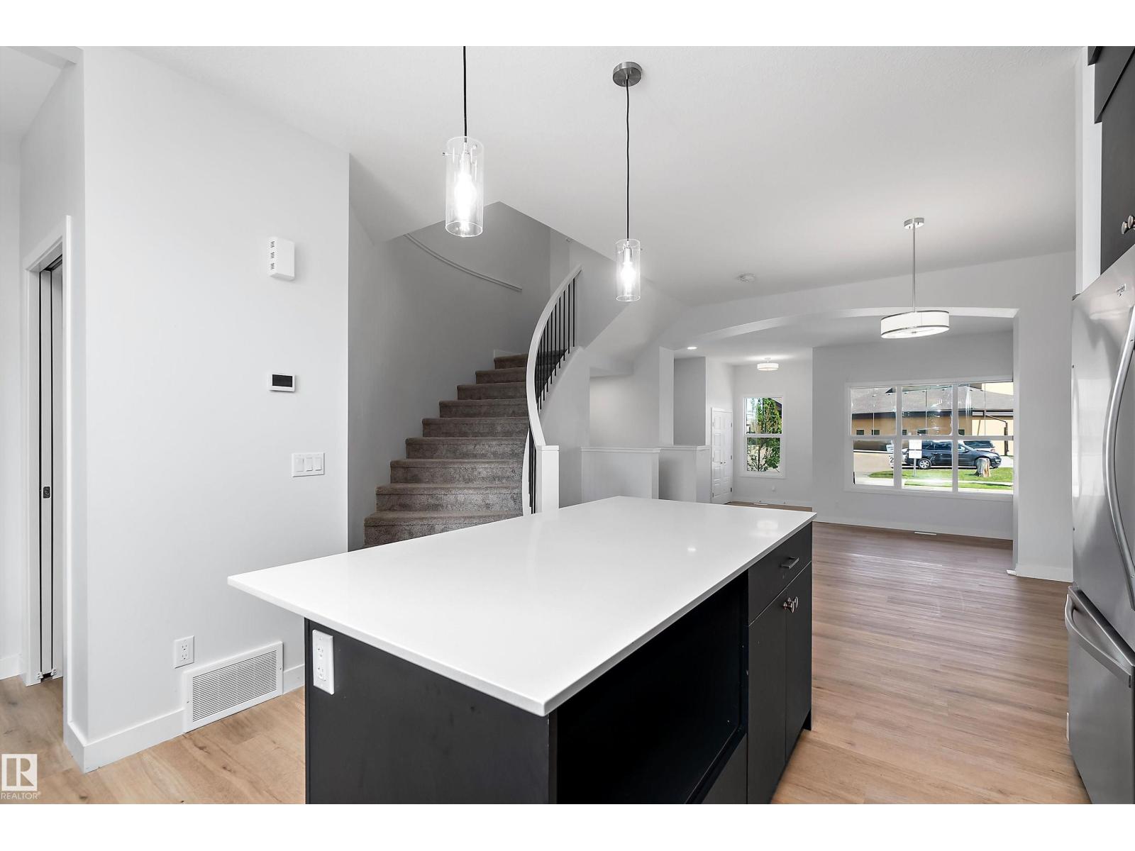 5275 EDGEMONT BV NW - 22