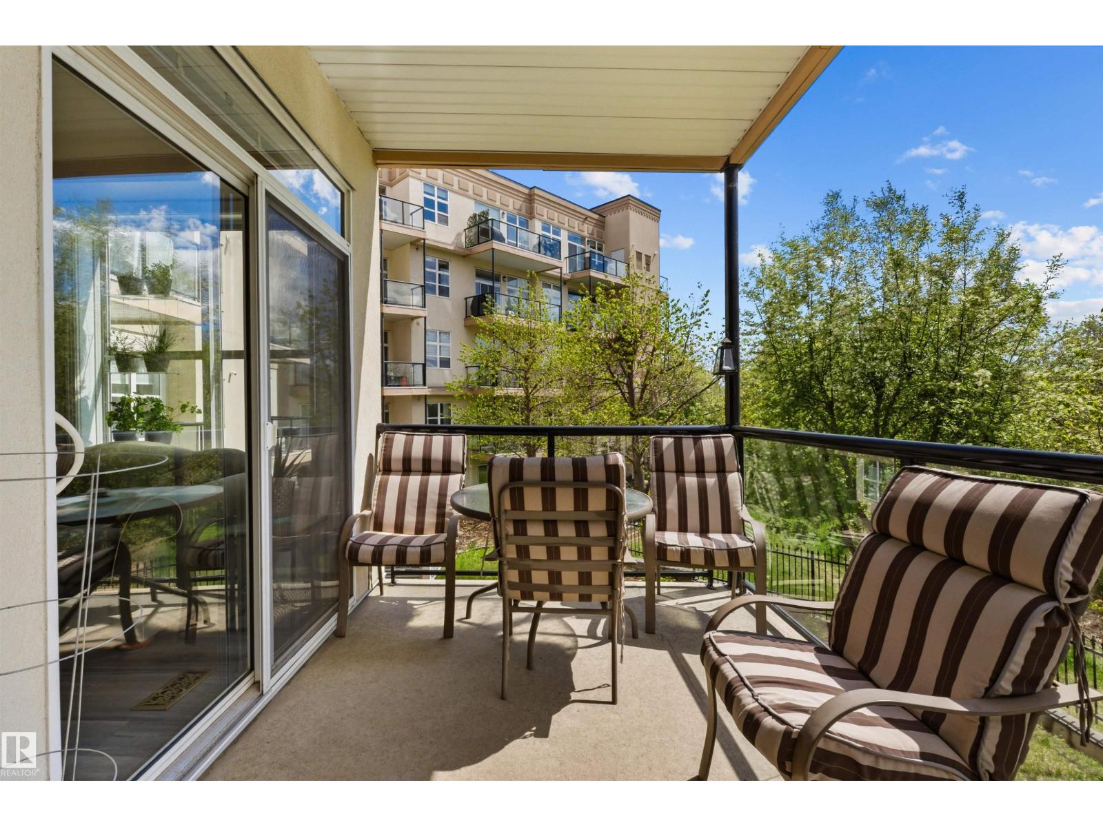 #215 9507 101 AV NW - 28