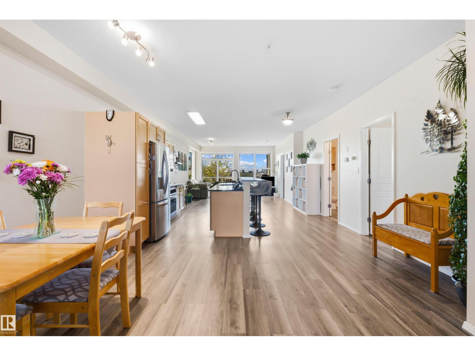 #215 9507 101 AV NW - 11