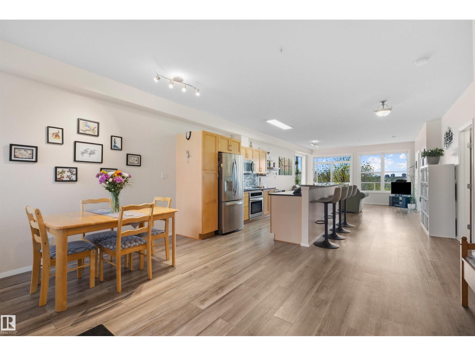 #215 9507 101 AV NW - 14