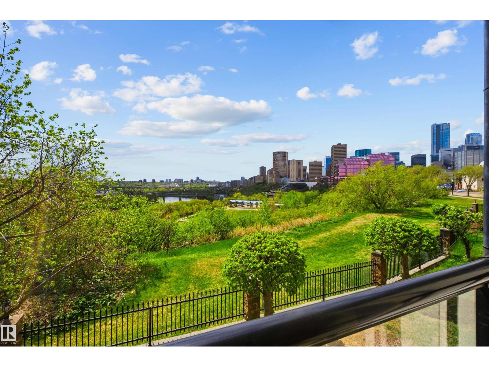 #215 9507 101 AV NW - 27
