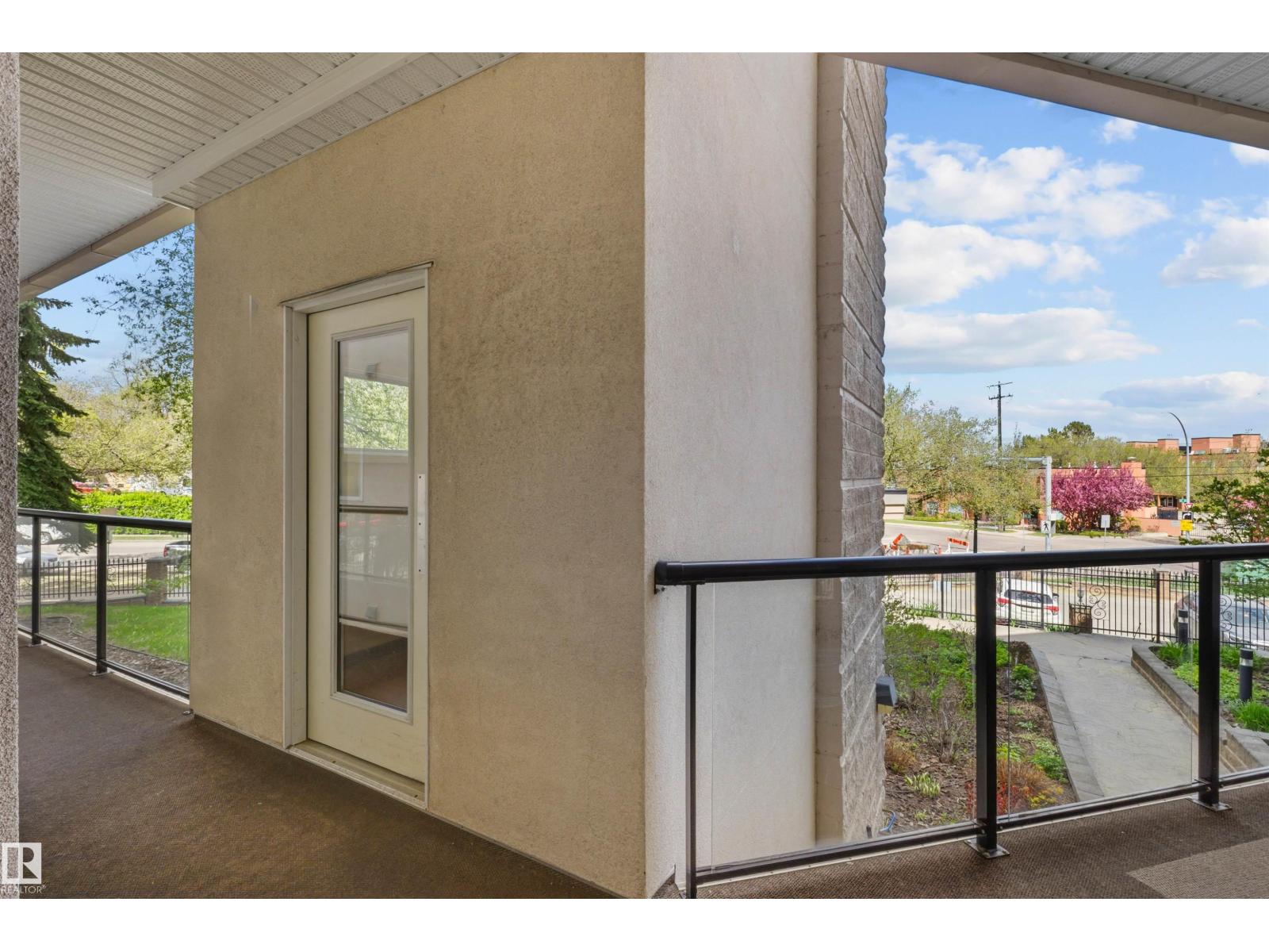 #215 9507 101 AV NW - 9
