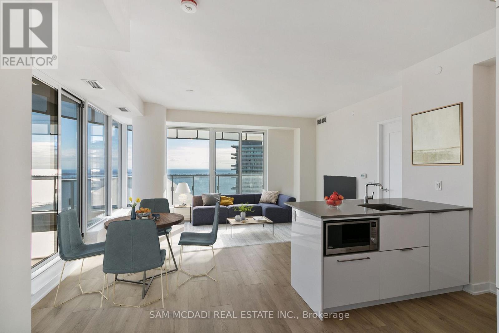 #2809 28 FREELAND STREET - 33