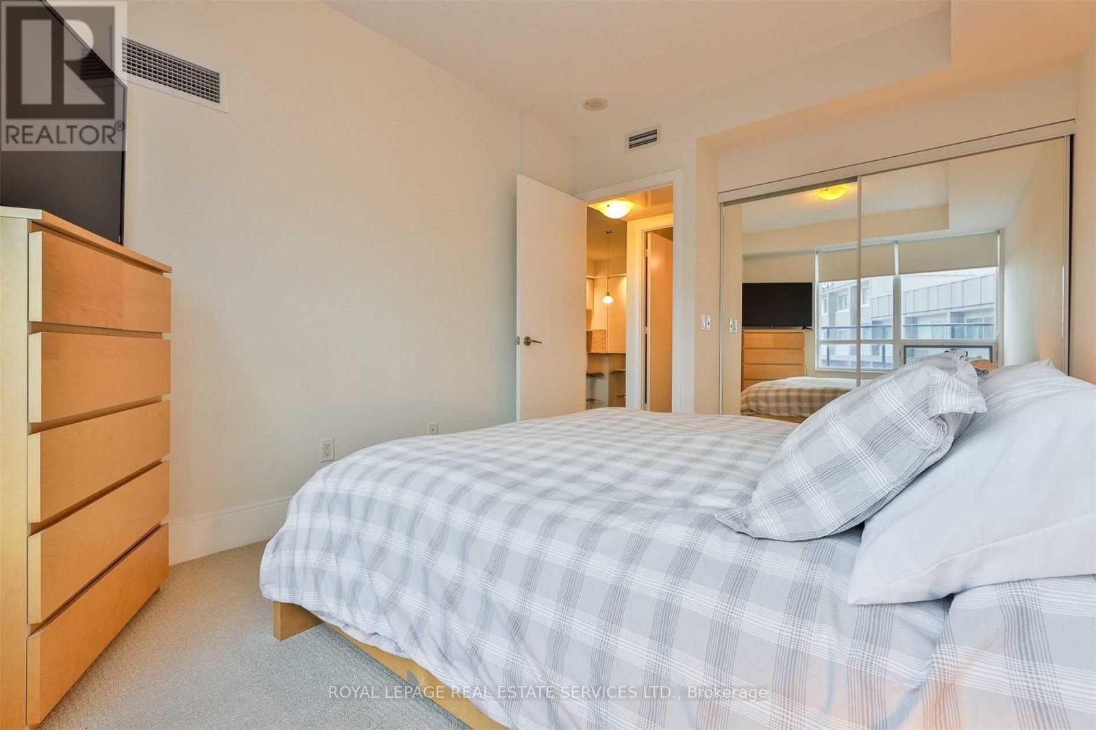 #412 181 WYNFORD DRIVE - 21
