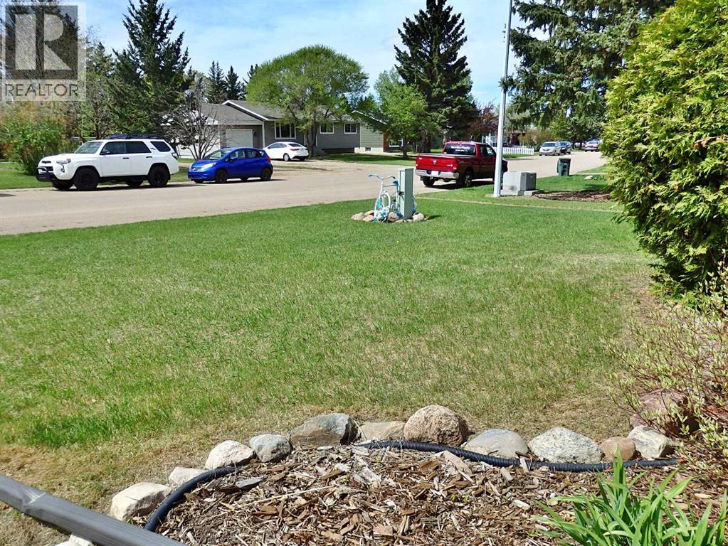 5204 57A Street - photo 2