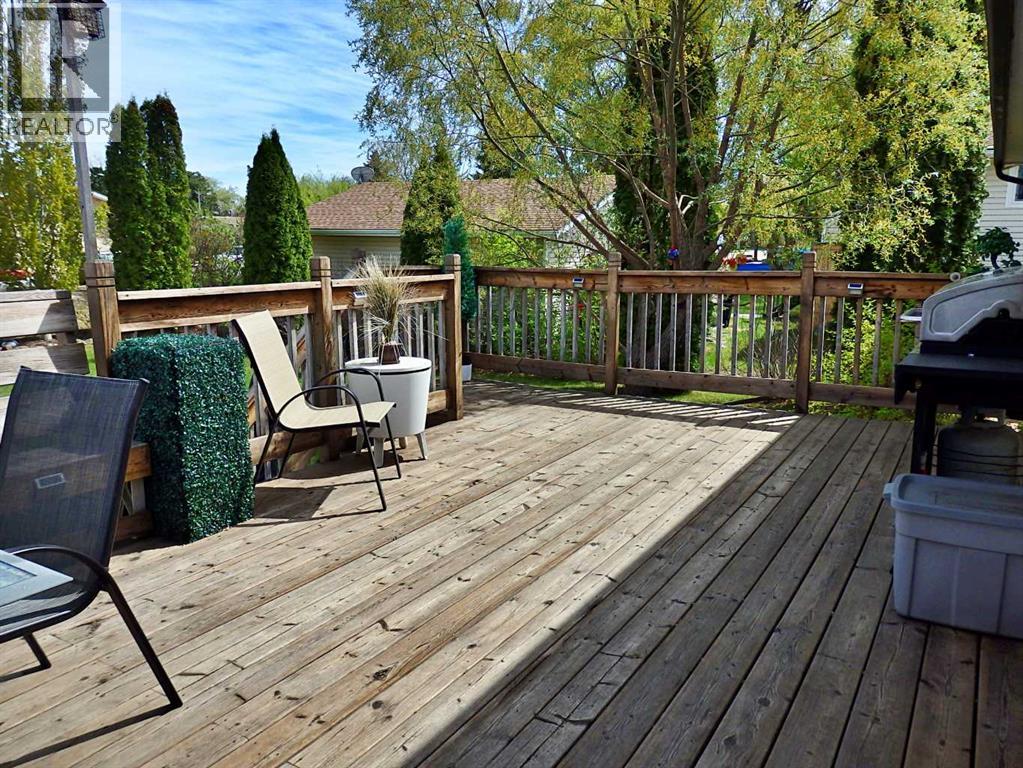 5204 57A Street - photo 3